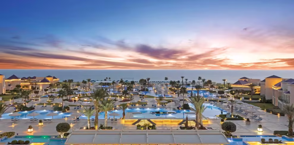 Playa privada en Pickalbatros White Beach Resort Taghazout con vistas al océano